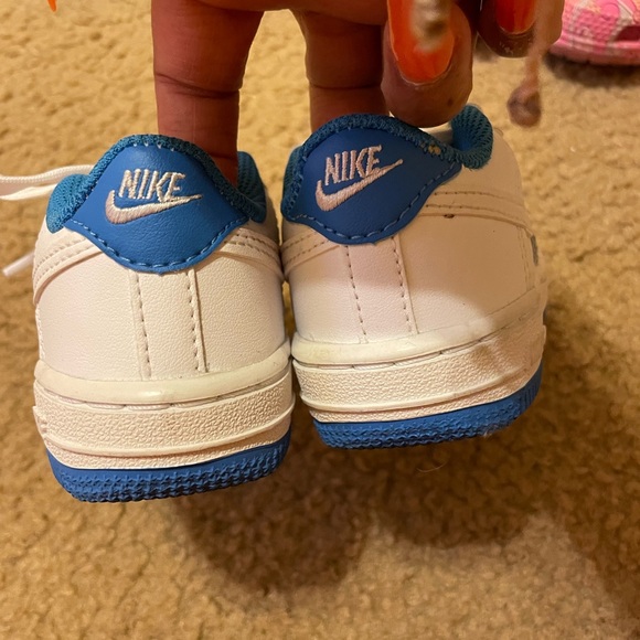 Size five Nike air for one good condition - Picture 3 of 3